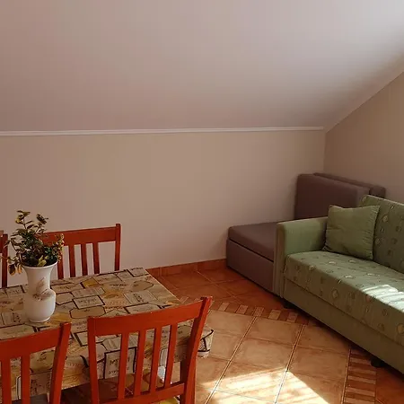 Laci Apartment *