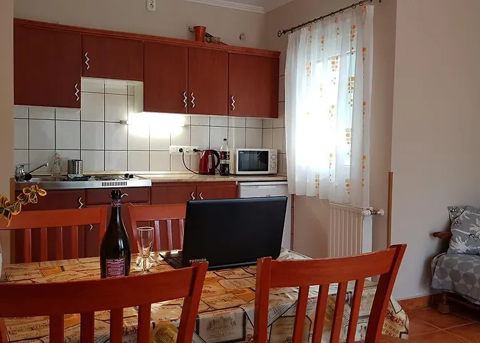 Apartment Laci *