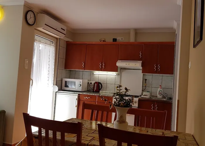 Apartment Laci *